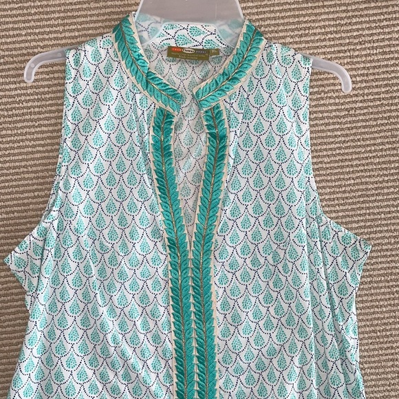 Rock Flower Paper Dress - Picture 2 of 6